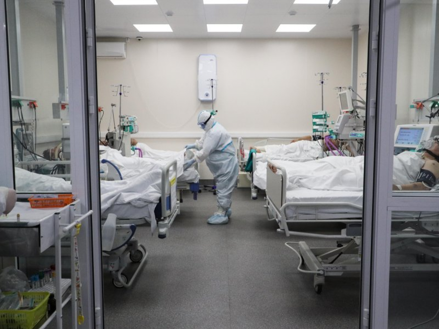 В Москве за сутки госпитализировали 1 865 пациентов с коронавирусом